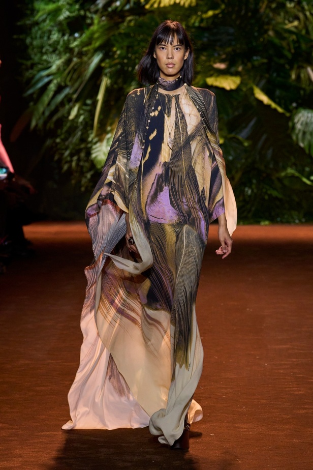 مجموعة Roberto Cavalli لربيع وصيف 2024