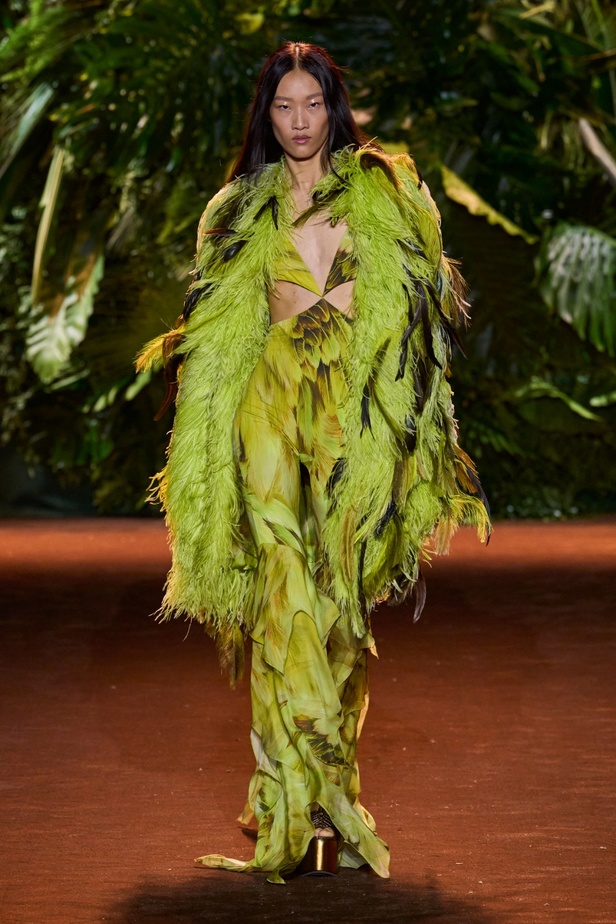 مجموعة Roberto Cavalli لربيع وصيف 2024