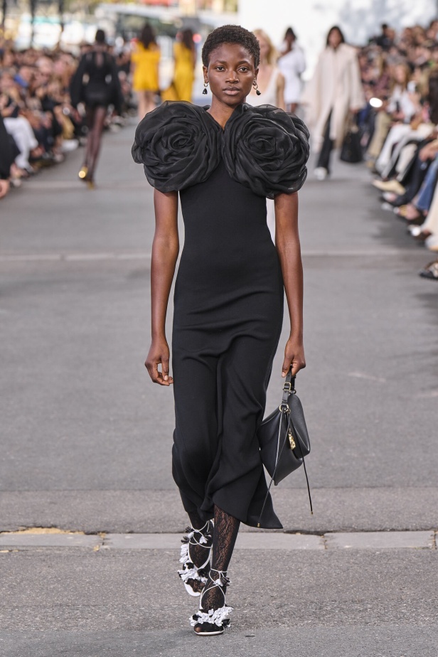 عرض Chloe لصيف 2024