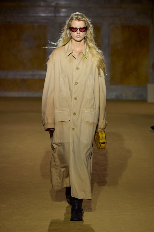 مجموعة Coach لربيع وصيف 2024... احتفال بسنوات المصمم ستيوارت فيفرز العشر وعشقه لنيويورك