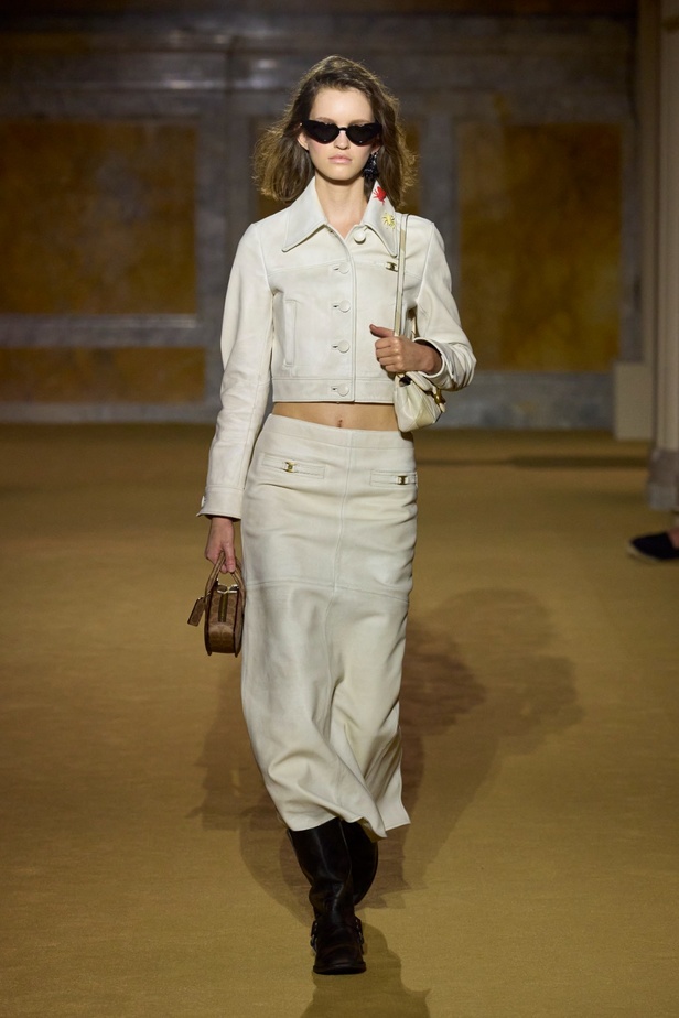 مجموعة Coach لربيع وصيف 2024... احتفال بسنوات المصمم ستيوارت فيفرز العشر وعشقه لنيويورك