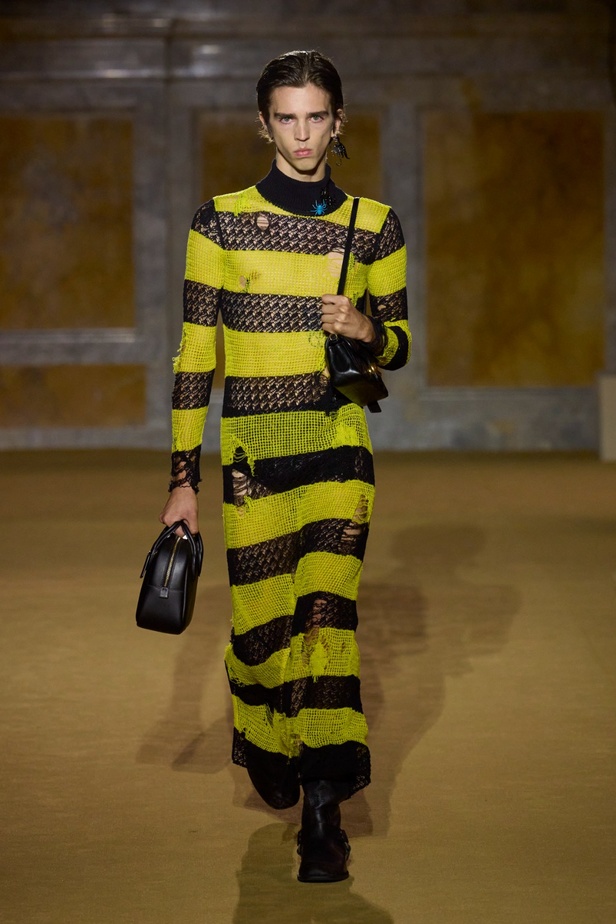 مجموعة Coach لربيع وصيف 2024... احتفال بسنوات المصمم ستيوارت فيفرز العشر وعشقه لنيويورك