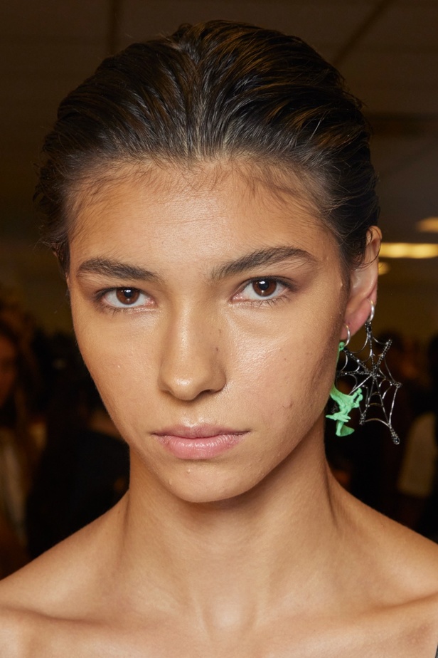 مجموعة Coach لربيع وصيف 2024... احتفال بسنوات المصمم ستيوارت فيفرز العشر وعشقه لنيويورك