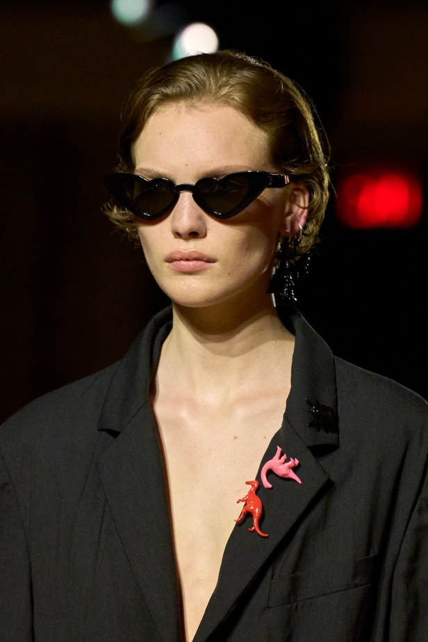 مجموعة Coach لربيع وصيف 2024... احتفال بسنوات المصمم ستيوارت فيفرز العشر وعشقه لنيويورك