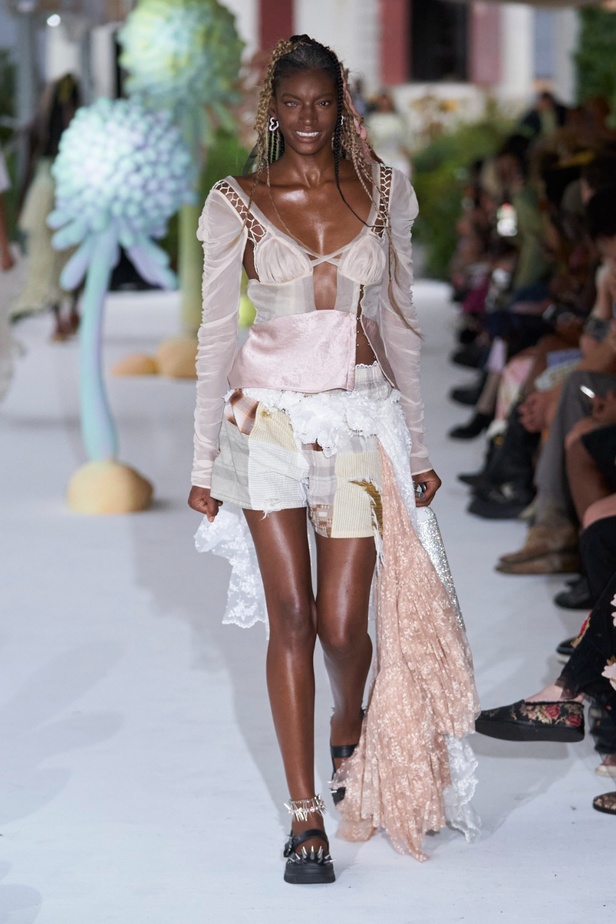 مجموعة Collina Strada لربيع وصيف 2024