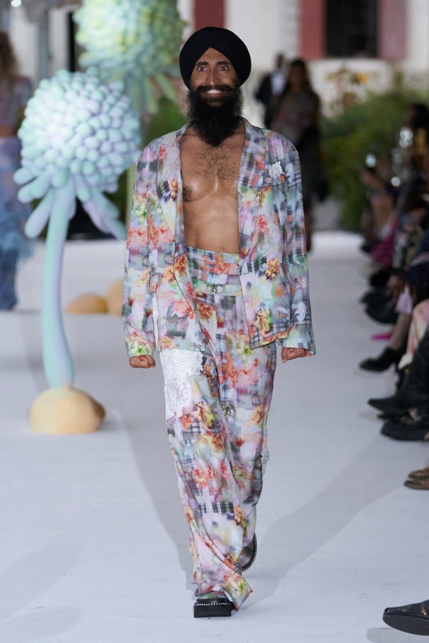 مجموعة Collina Strada لربيع وصيف 2024