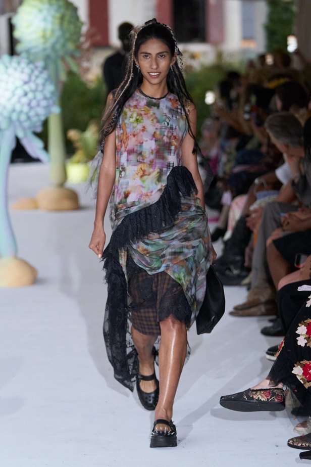 مجموعة Collina Strada لربيع وصيف 2024