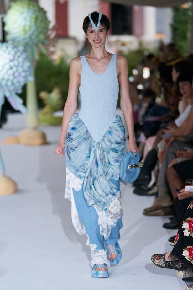 مجموعة Collina Strada لربيع وصيف 2024