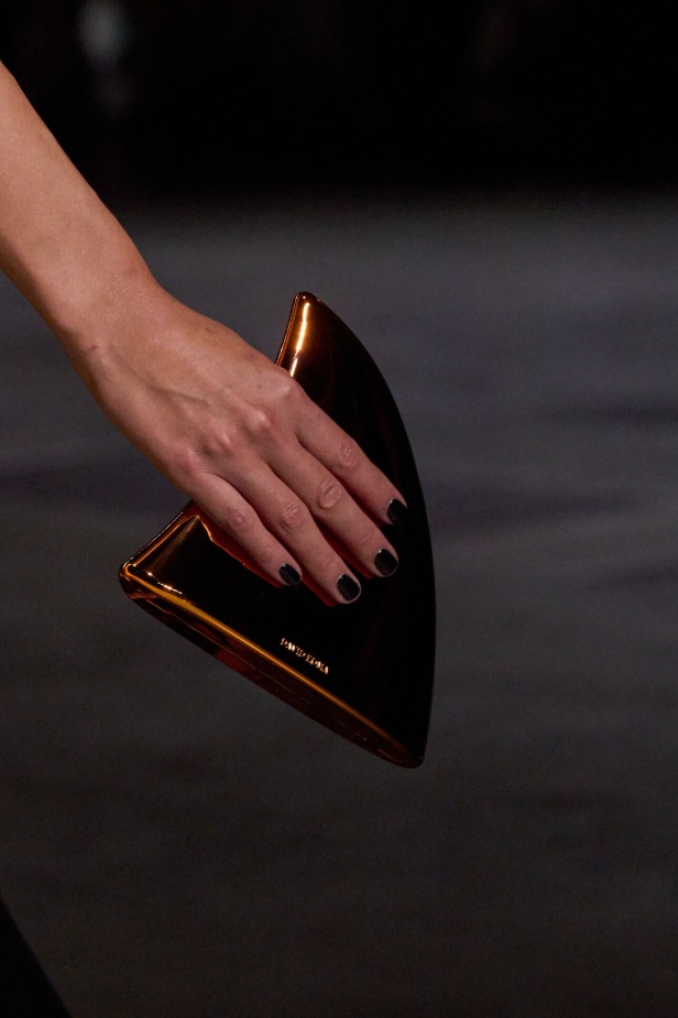 أكسسوارت مجموعة ديفيد كوما لربيع وصيف 2024 في لندن