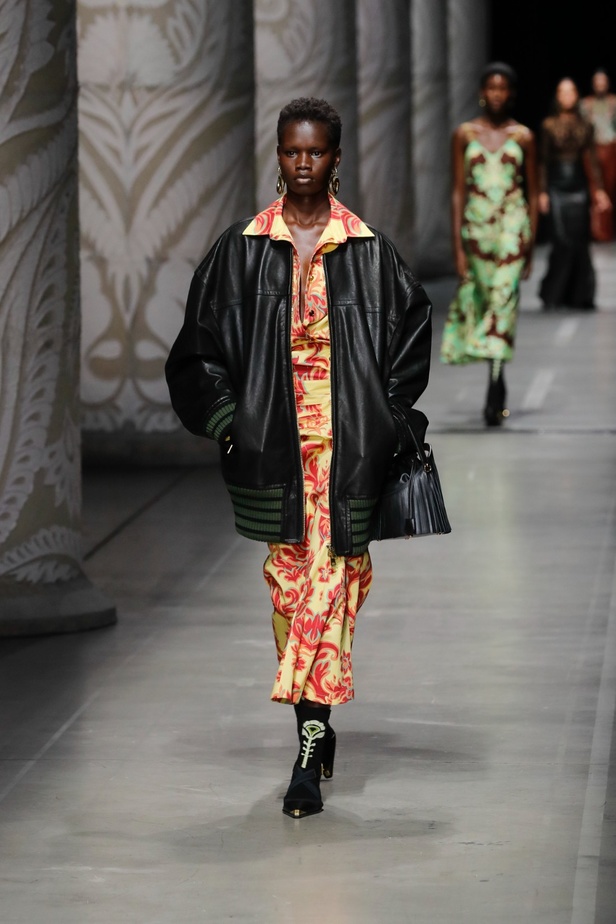 مجموعة Etro لربيع وصيف 2024