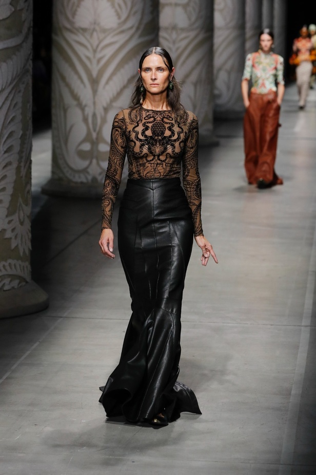 مجموعة Etro لربيع وصيف 2024