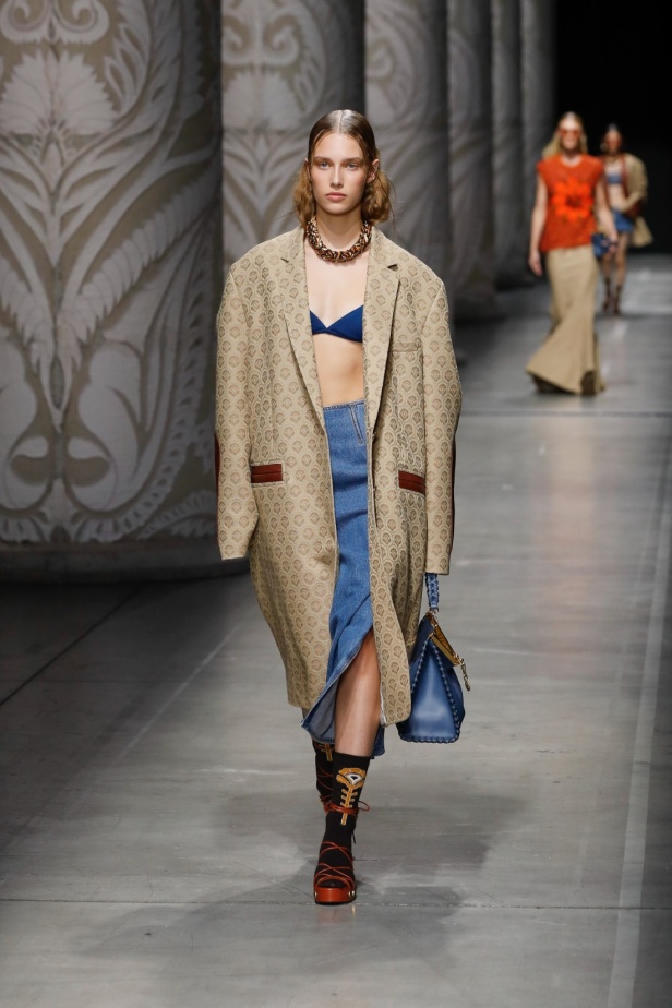 مجموعة Etro لربيع وصيف 2024