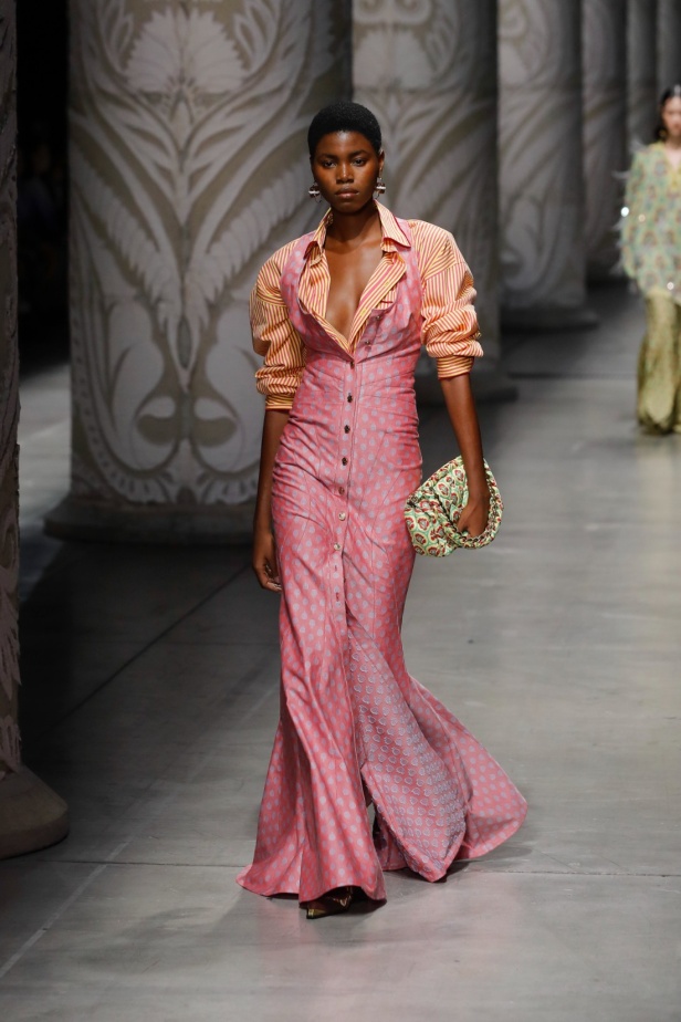 مجموعة Etro لربيع وصيف 2024