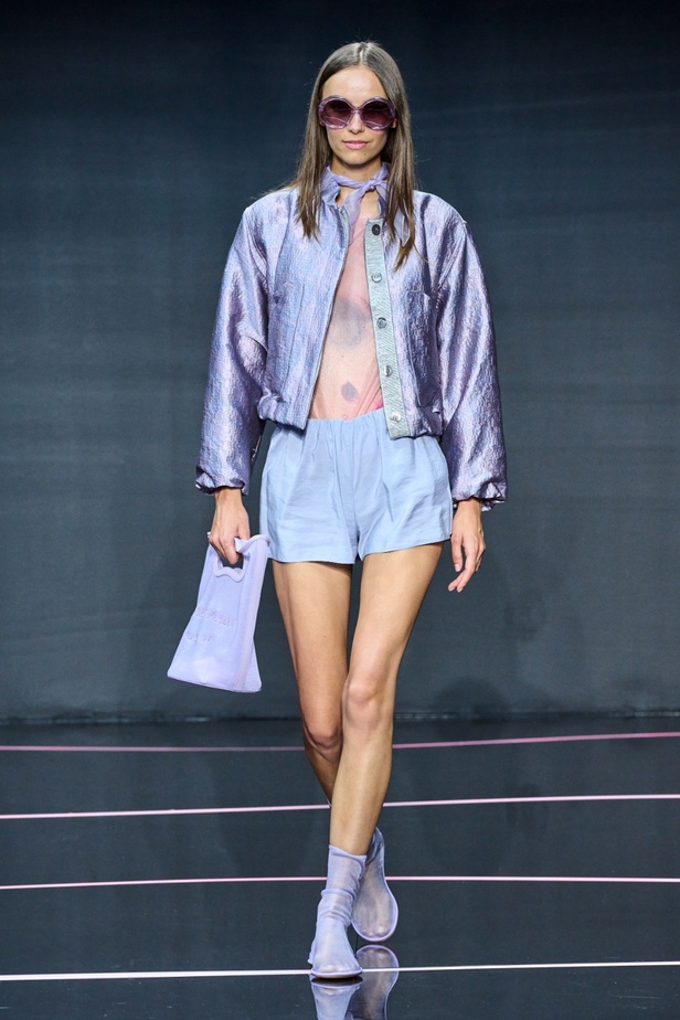 مجموعة Emporio Armani لربيع وصيف 2024 