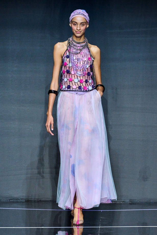 مجموعة Emporio Armani لربيع وصيف 2024 