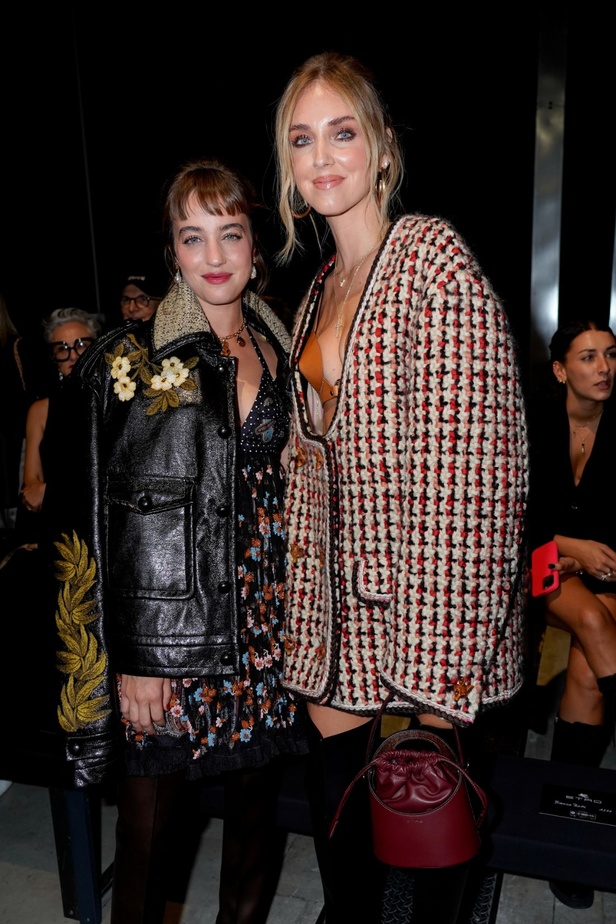 مجموعة Etro لربيع وصيف 2024 تتخطى معايير التصميم التقليدية وتعبّر عن مفاهيم جديدة وخارجة عن المألوف