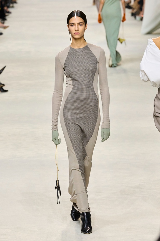 مجموعة Fendi لربيع وصيف 2024