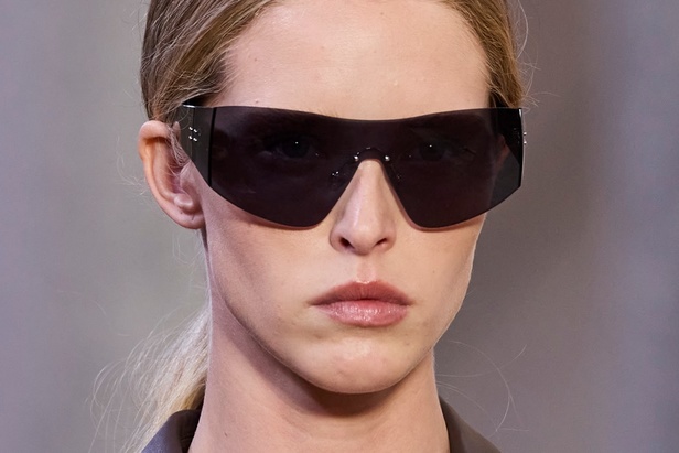 Alberta Ferretti تقدّم مجموعتها في ميلان بعنوان: الفستان الأبيض المثالي