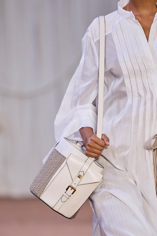 Alberta Ferretti تقدّم مجموعتها في ميلان بعنوان: الفستان الأبيض المثالي