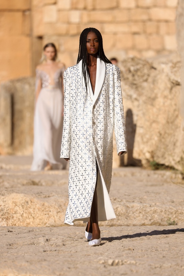 مجموعة أزياء دار جورج حبيقة الجاهزة لربيع وصيف 2024