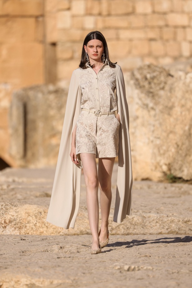 مجموعة أزياء دار جورج حبيقة الجاهزة لربيع وصيف 2024