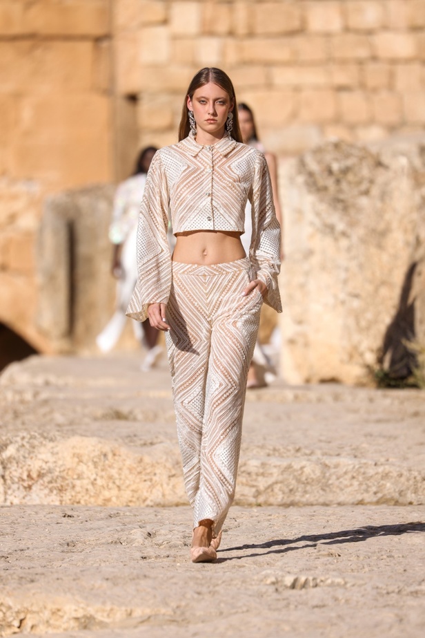 مجموعة أزياء دار جورج حبيقة الجاهزة لربيع وصيف 2024