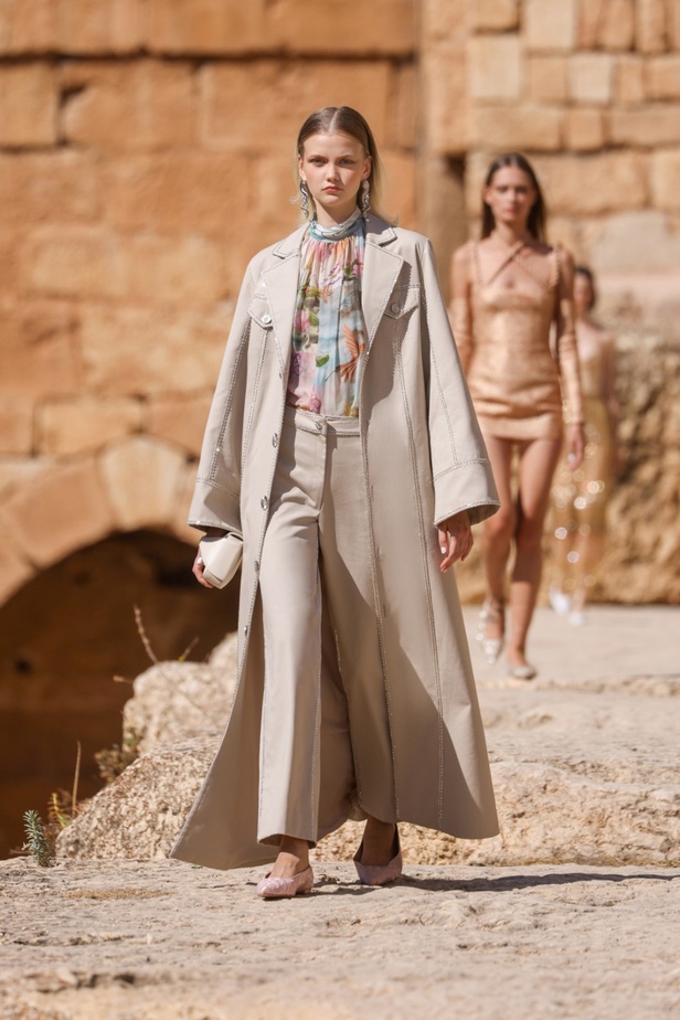 مجموعة أزياء دار جورج حبيقة الجاهزة لربيع وصيف 2024