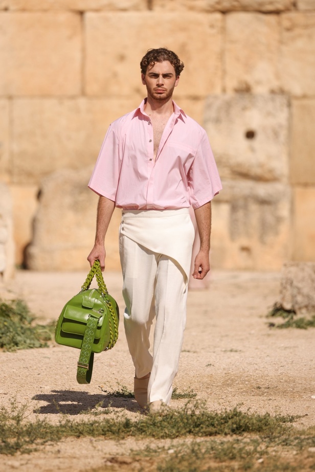 مجموعة أزياء دار جورج حبيقة الجاهزة لربيع وصيف 2024