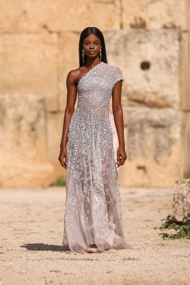 مجموعة أزياء دار جورج حبيقة الجاهزة لربيع وصيف 2024