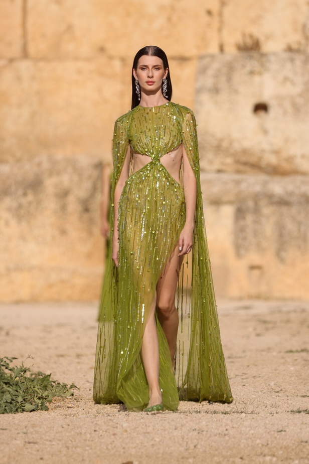 مجموعة أزياء دار جورج حبيقة الجاهزة لربيع وصيف 2024