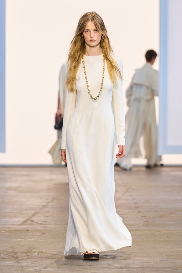 مجموعة Gabriela Hearst لربيع وصيف 2024