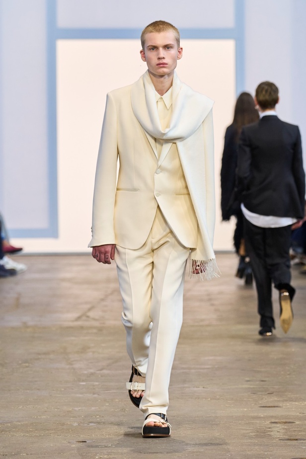 مجموعة Gabriela Hearst لربيع وصيف 2024