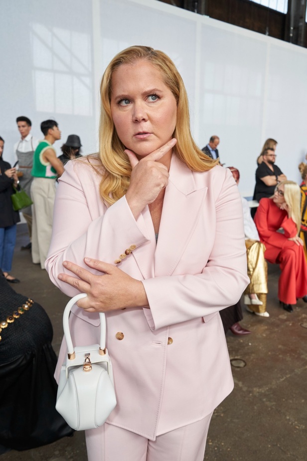 مجموعة Gabriela Hearst لربيع وصيف 2024... بساطة التصاميم تجتمع بحرفية عالية فاخرة ومستدامة