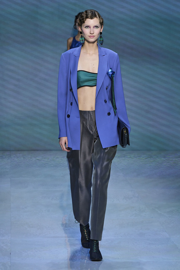 مجموعة Giorgio Armani لربيع وصيف 2024