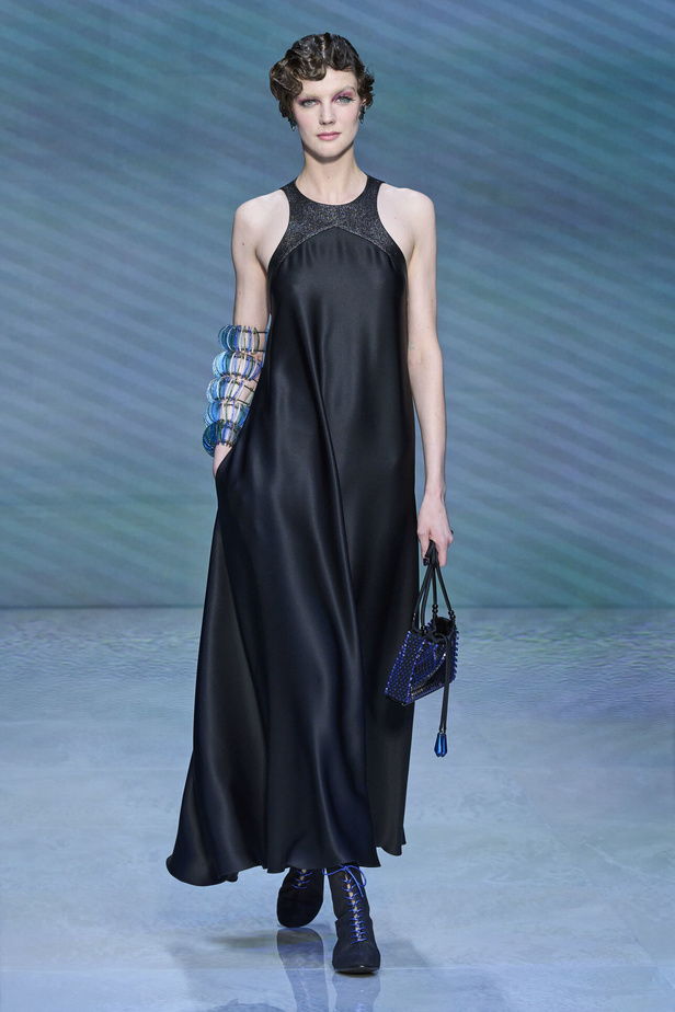 مجموعة Giorgio Armani لربيع وصيف 2024
