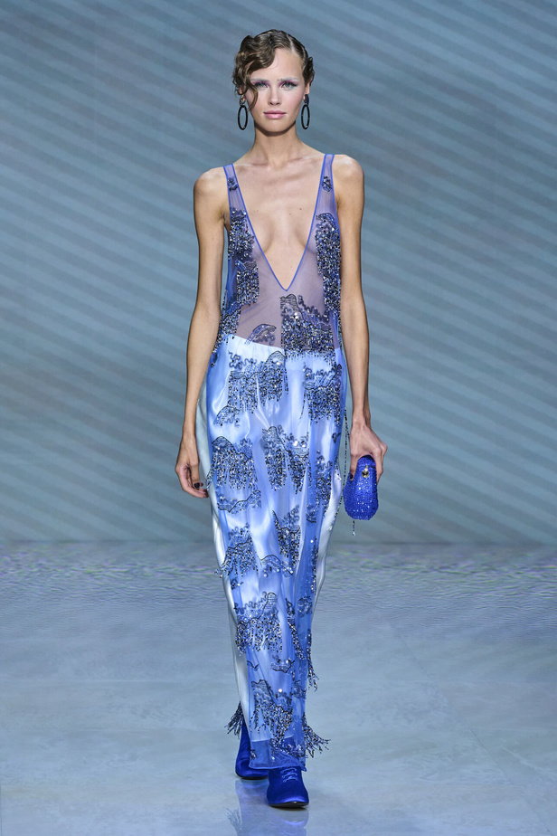 مجموعة Giorgio Armani لربيع وصيف 2024