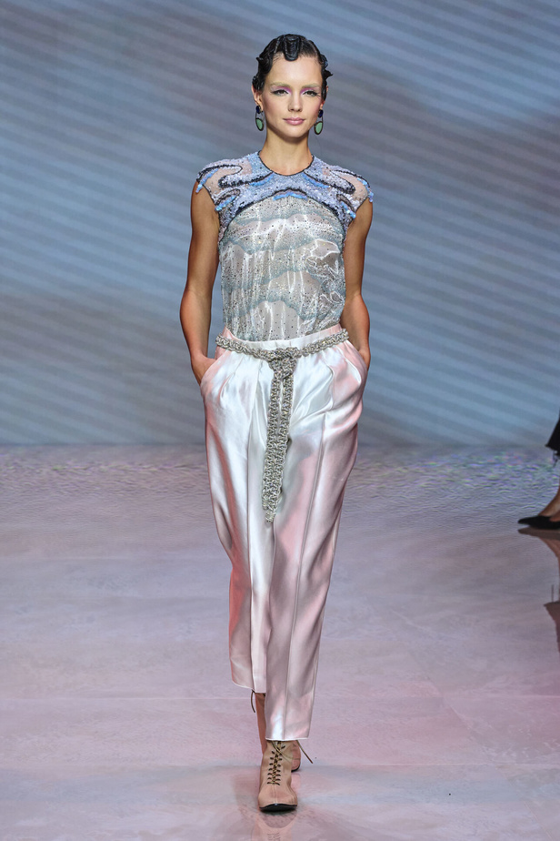 مجموعة Giorgio Armani لربيع وصيف 2024