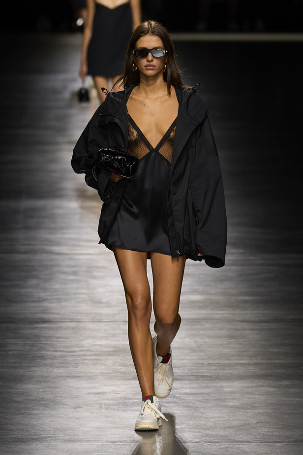 "غوتشي" تحيي لوناً جديداً وإنطلاقة جديدة في ميلان تسحر الألباب