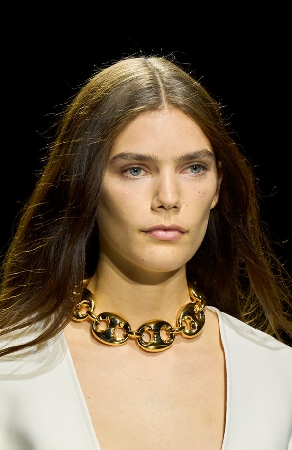 "غوتشي" تحيي لوناً جديداً وإنطلاقة جديدة في ميلان تسحر الألباب