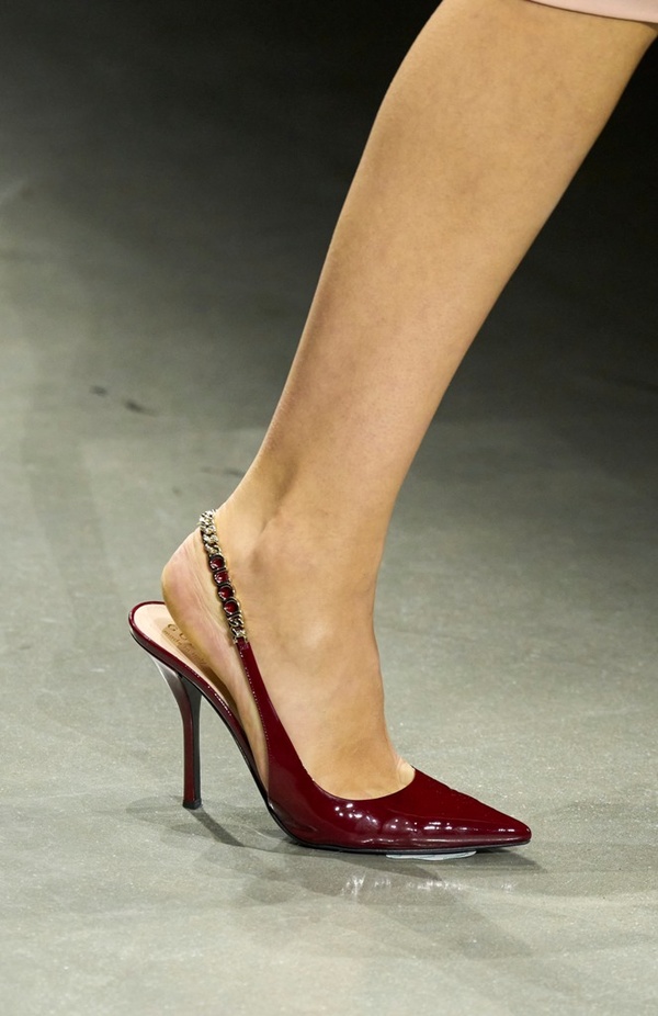 "غوتشي" تحيي لوناً جديداً وإنطلاقة جديدة في ميلان تسحر الألباب