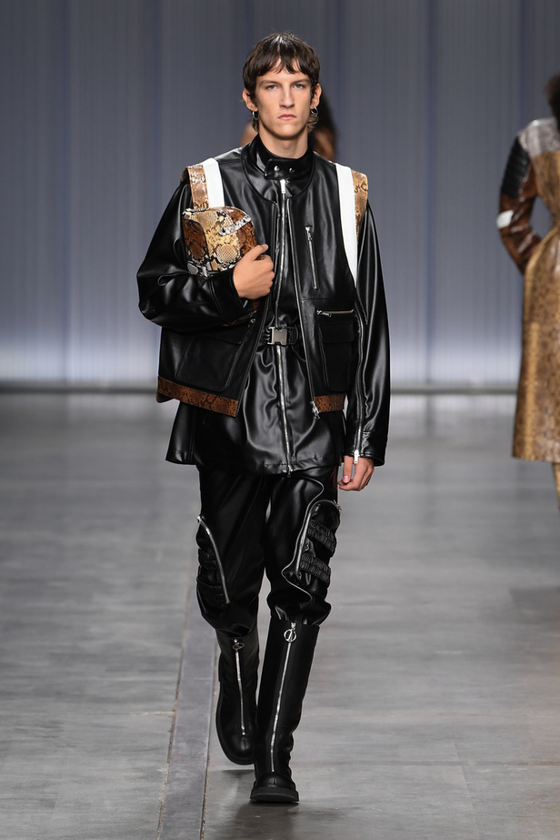 ICEBERG تفتتح أسبوع الموضة في ميلان بتصاميم متمردة 