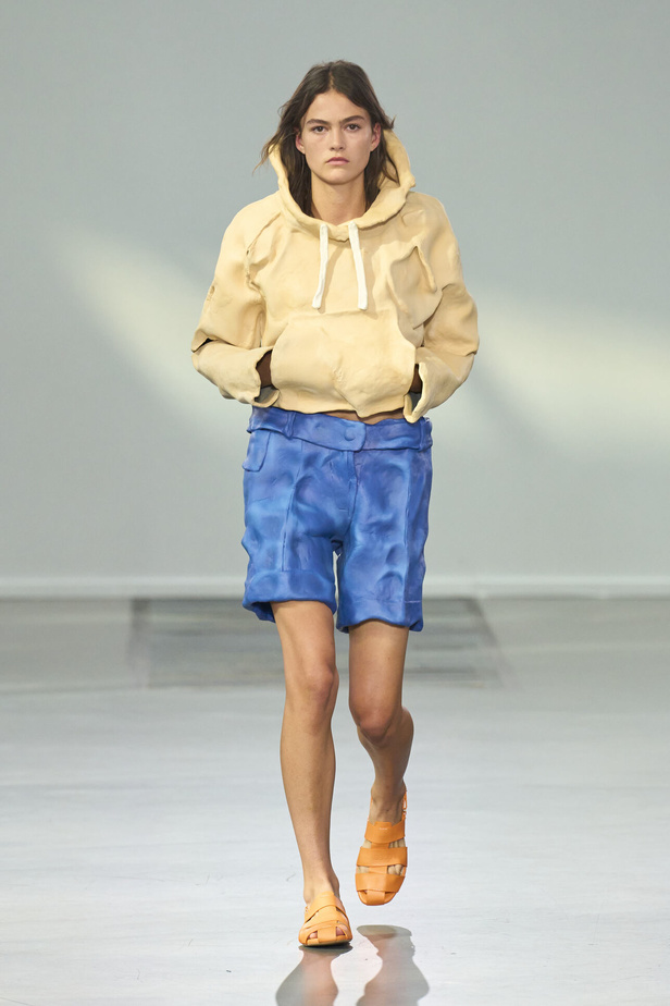 البساطة والراحة عنوان مجموعة JW ADERSON لربيع وصيف 2024