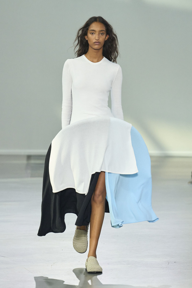 البساطة والراحة عنوان مجموعة JW ADERSON لربيع وصيف 2024