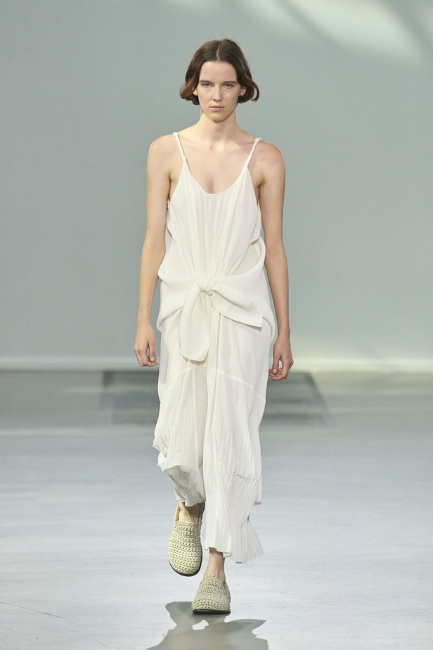 البساطة والراحة عنوان مجموعة JW ADERSON لربيع وصيف 2024