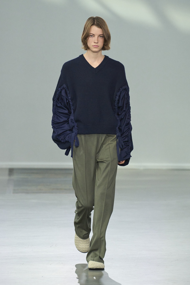 البساطة والراحة عنوان مجموعة JW ADERSON لربيع وصيف 2024