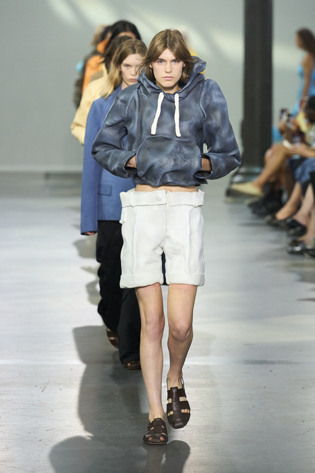 البساطة والراحة عنوان مجموعة JW ADERSON لربيع وصيف 2024