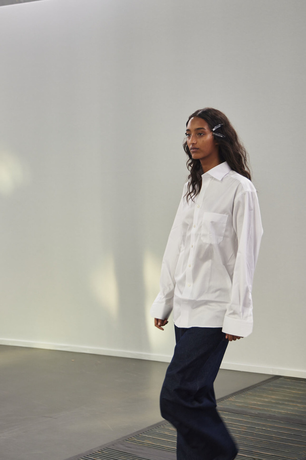 البساطة والراحة عنوان مجموعة JW ADERSON لربيع وصيف 2024