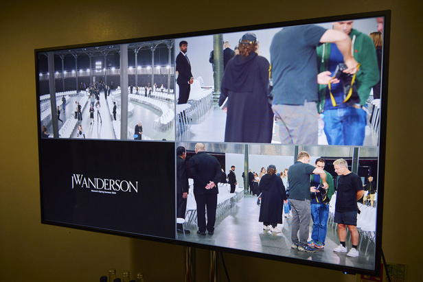 البساطة والراحة عنوان مجموعة JW ADERSON لربيع وصيف 2024