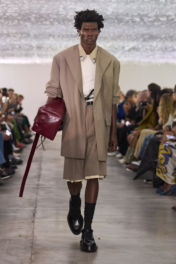 بساطة ودقة عالية في مجموعة Jil Sander لربيع وصيف 2024