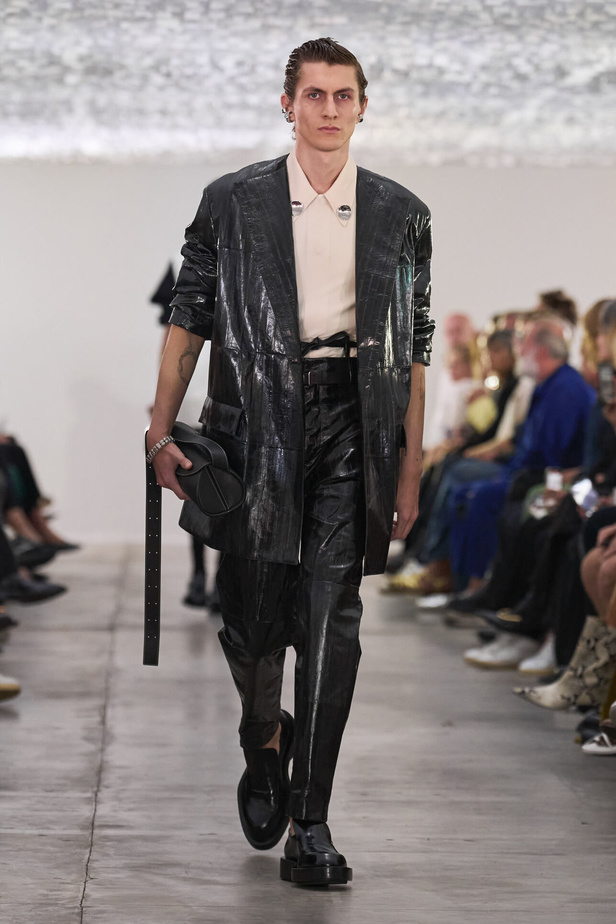 بساطة ودقة عالية في مجموعة Jil Sander لربيع وصيف 2024